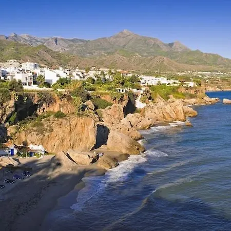 Edificio Verdemar - Stunning 1 Bed Apartment With Pool & Sea Views Nerja Exterior photo