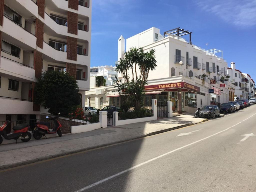 Edificio Verdemar - Stunning 1 Bed With Pool & Sea Views Apartment Nerja