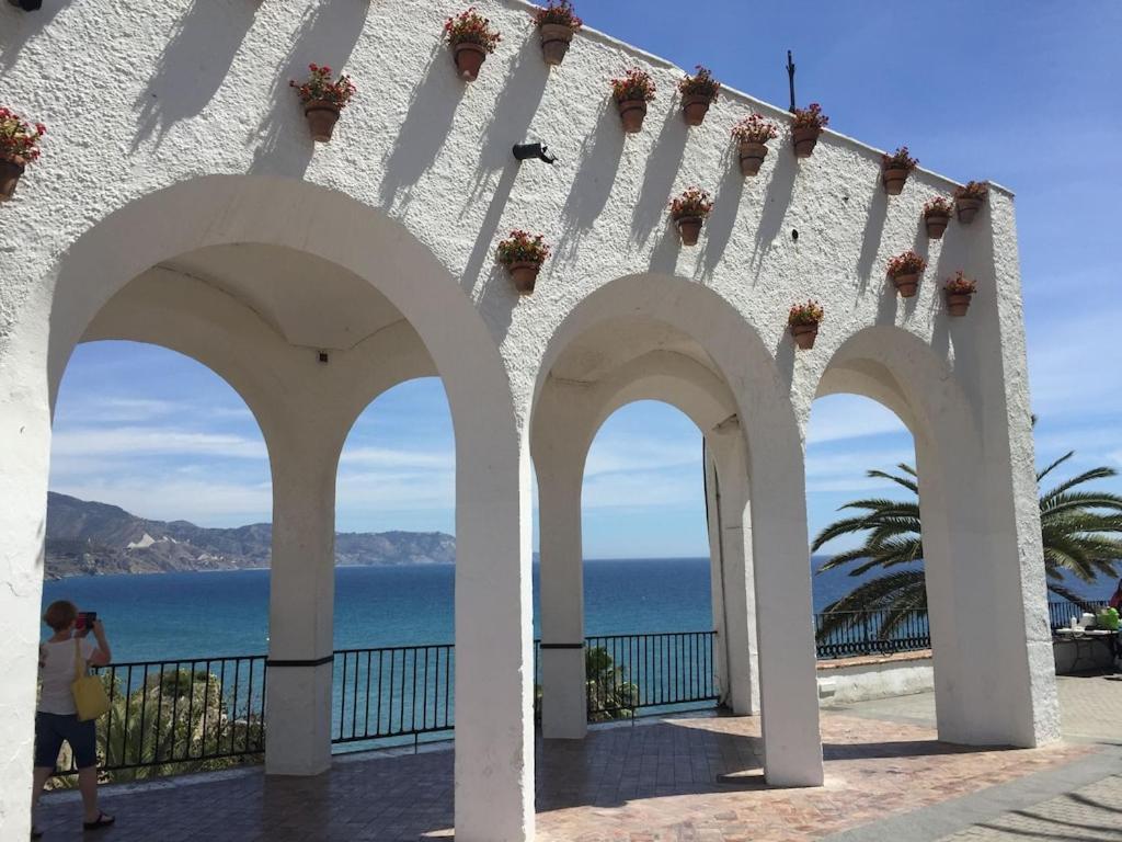 Edificio Verdemar - Stunning 1 Bed With Pool & Sea Views Apartament Nerja